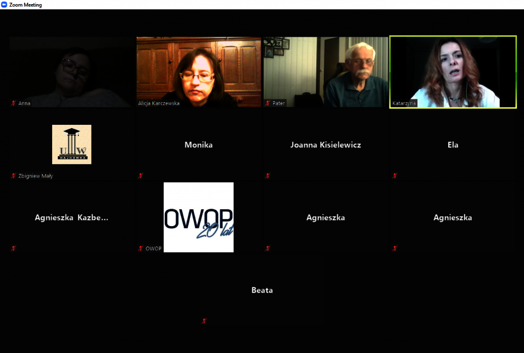 zrzut ekranu, okienka pokazujące uczestników spotkania